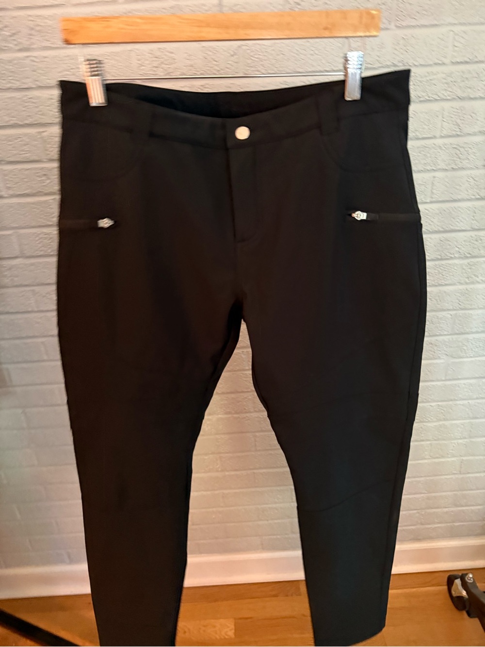 Burton Women’s Ski/Snowboard/Winter Black Stretch Zip Pocket Pants